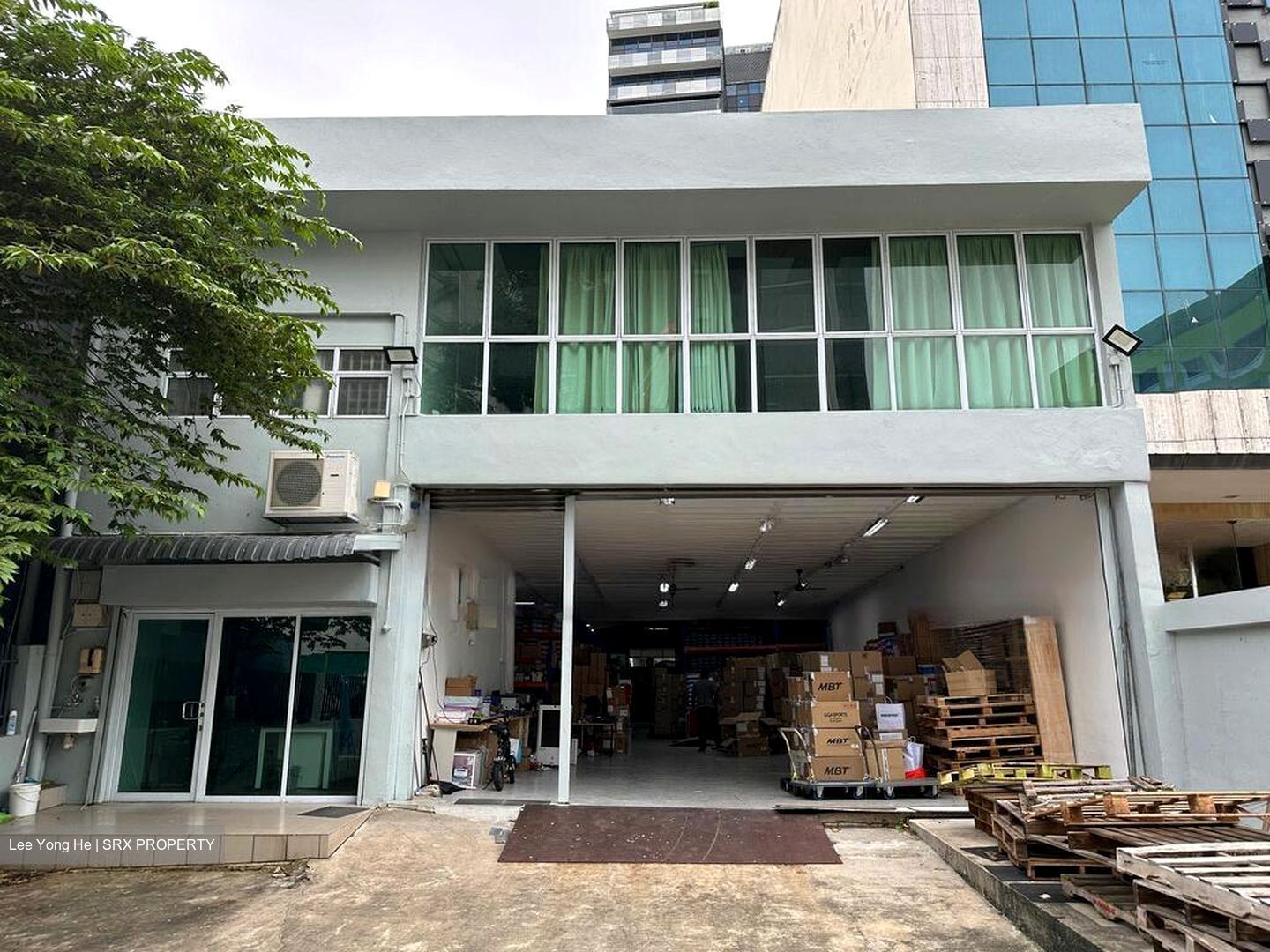 Macpherson Industrial Estate (D13), Warehouse #467292601